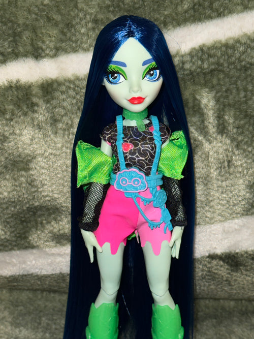 Rerooted monster high Ghoulia neon frights doll