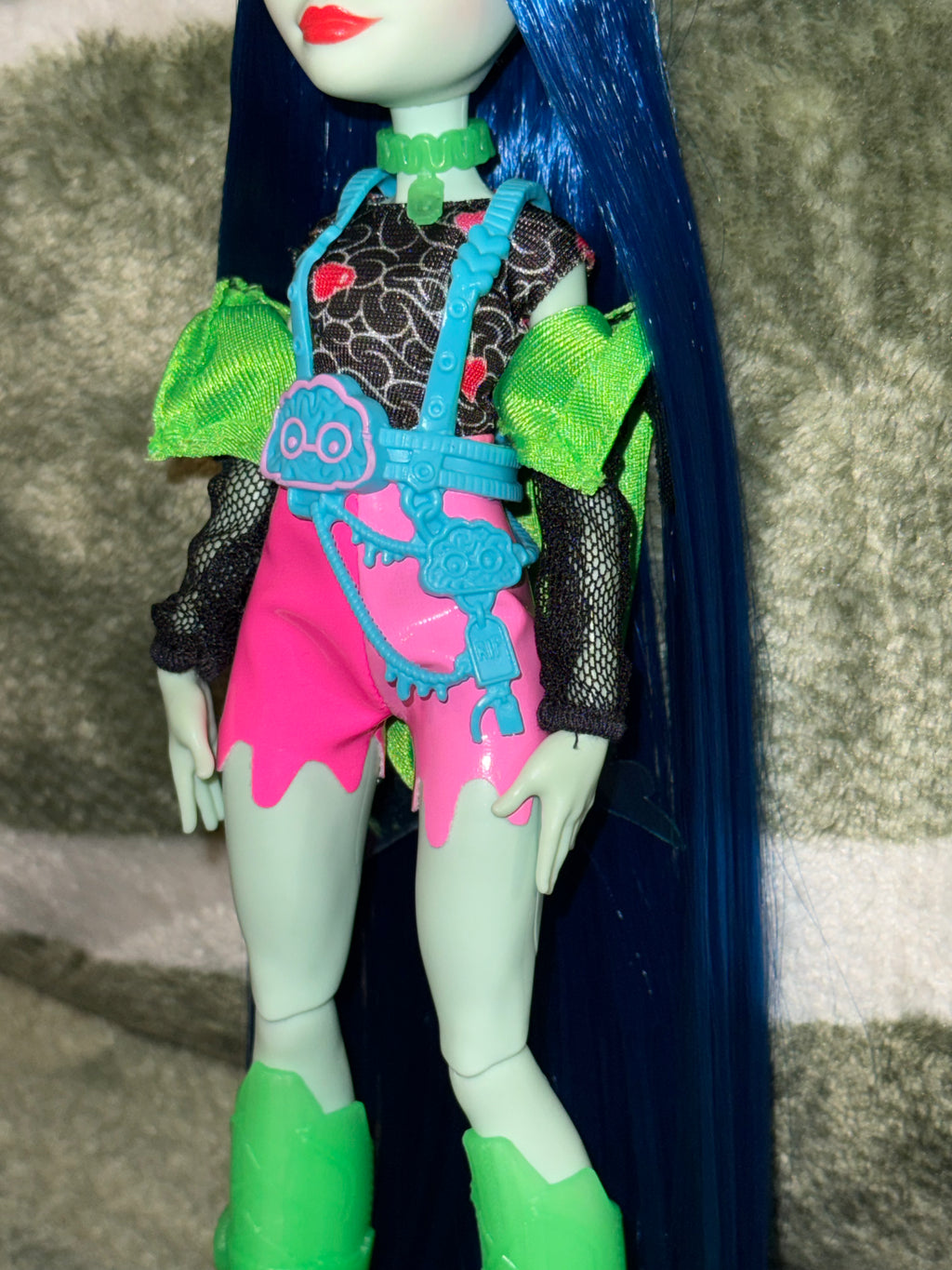 Rerooted monster high Ghoulia neon frights doll