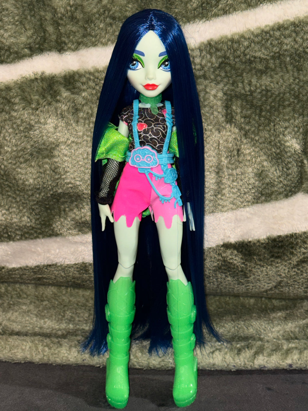 Rerooted monster high Ghoulia neon frights doll