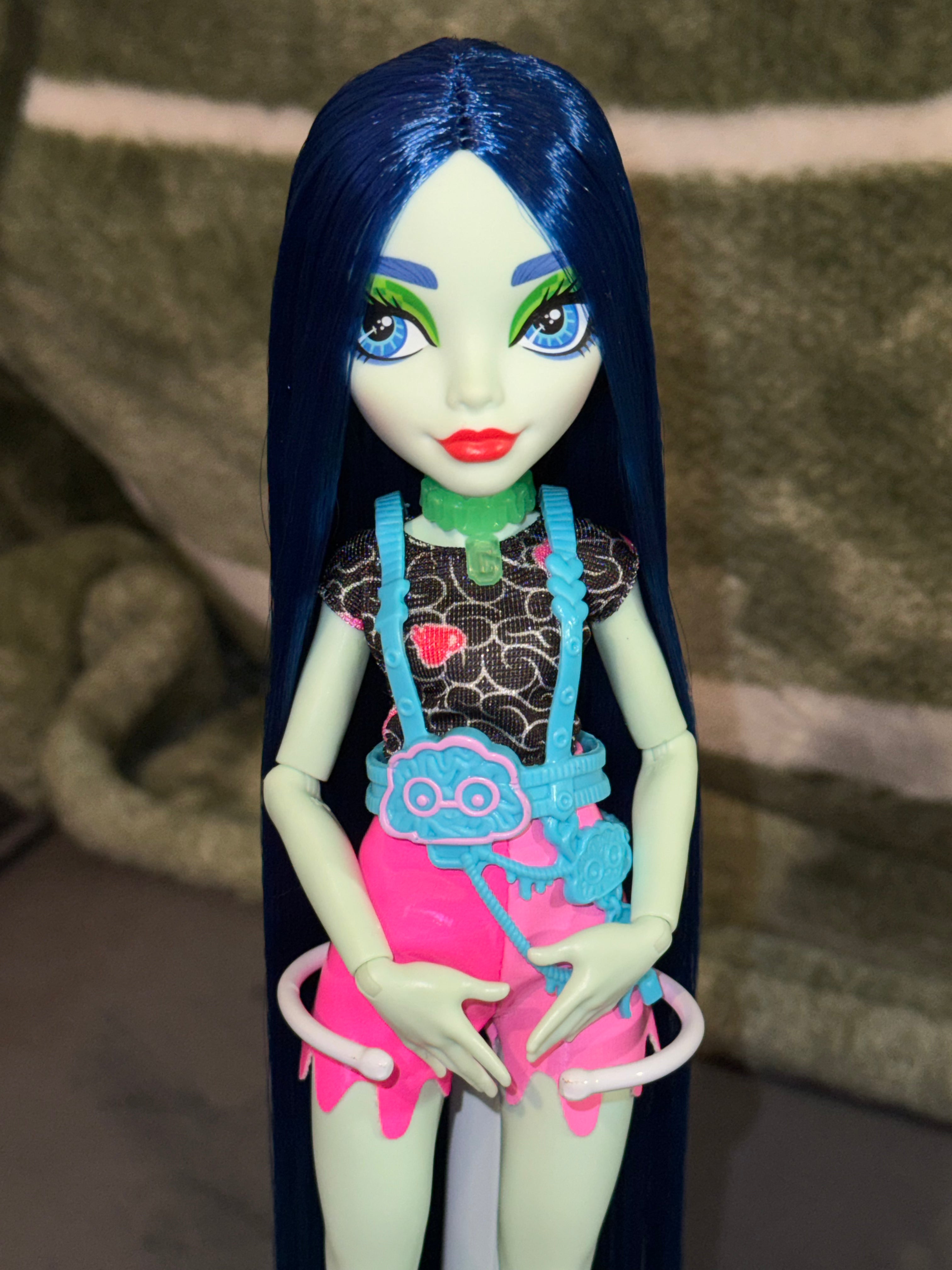 Rerooted monster high Ghoulia neon frights doll