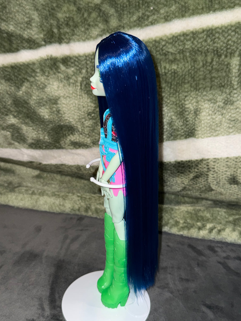 Rerooted monster high Ghoulia neon frights doll