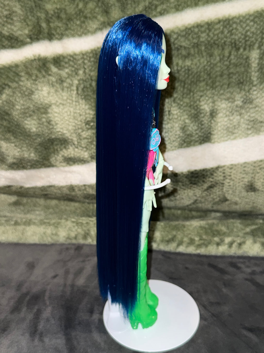 Rerooted monster high Ghoulia neon frights doll